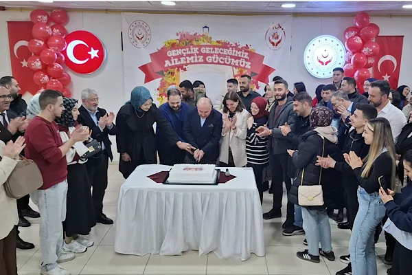 Aile ve Sosyal Hizmetler Bakanlığı tarafından hayata ge&ccedil;irilen &ldquo;Evlenecek Gen&ccedil;lerin