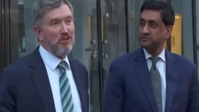 Kentucky Cumhuriyet&ccedil;i Milletvekili Massie, "Beni rahatsız eden şey, bu dosyalarda