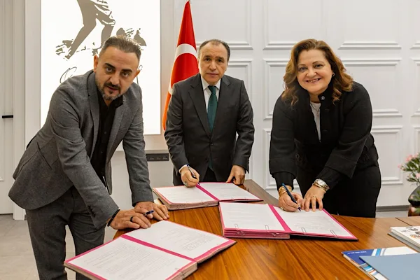 Afyonkarahisar Belediyesi,&nbsp;Afyon Kocatepe &Uuml;niversitesi&nbsp;ve&nbsp;Afyonkarahisar Profesyonel Aş&ccedil;ılar Derneği&nbsp;arasında gastronomi alanında iş