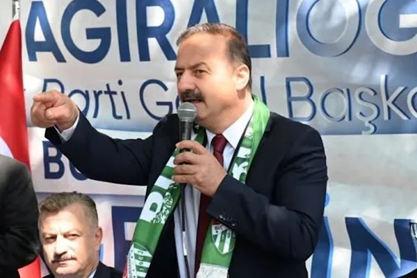 Anahtar Partisi Genel Başkanı Ağıralioğlu,&nbsp;Anahtar Parti'nin &nbsp;Bursa İl Başkanlığı&nbsp;tarafından d&uuml;zenlenen