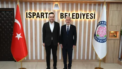 AK Parti Gen&ccedil;lik Kolları Genel Başkanı Yusuf İbiş ve beraberindeki