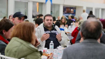 Aliağa Belediyesi tarafından geleneksel hale getirilen ramazan ayı toplu iftar