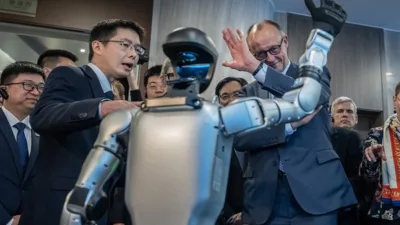Ziyareti &ccedil;er&ccedil;evesinde Hangzhou'da, Alman heyeti ile yapay zeka, insansı robot