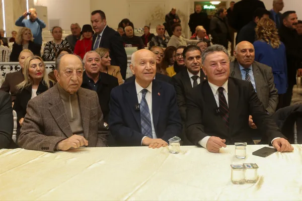 &ldquo;Yenimahalle&rsquo;nin Ağabeyi Fethi Yaşar&rdquo; başlığı altında Ankara Konağı&rsquo;nda d&uuml;zenlenen programa