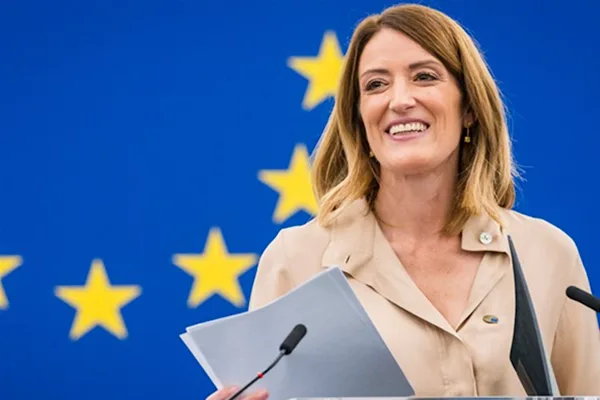 Avrupa Parlamentosu Başkanı Roberta Metsola, bug&uuml;n Strasbourg&rsquo;daki Avrupa Parlamentosu&rsquo;nda BM