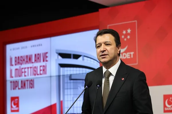 Saadet Partisi Genel Başkanı Mahmut Arıkan, 2026 Genel Se&ccedil;imlerinde elde