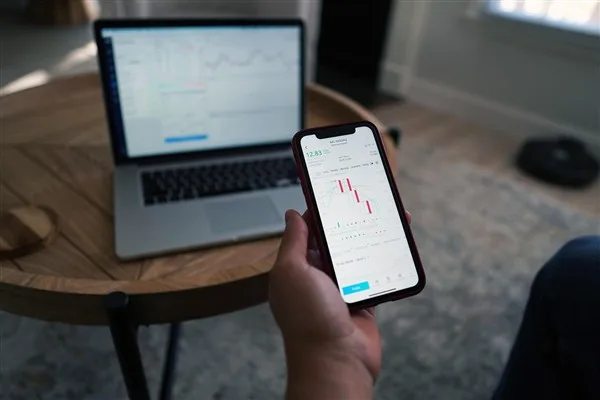 BMD Araştırma&rsquo;nın raporunda g&uuml;ne y&uuml;zde 0,13 artışla 13.855,79 puandan başlayan