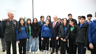 Anma programı, Atat&uuml;rk Anıtı&rsquo;na &ccedil;elenk sunumu ile başladı. T&ouml;rene Malatya&nbsp;