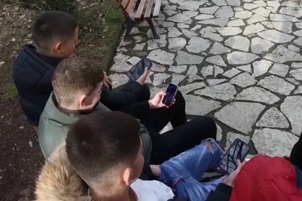 Planın bir par&ccedil;ası da, &ccedil;ocukların zorbalığı gizli bir şekilde ulusal
