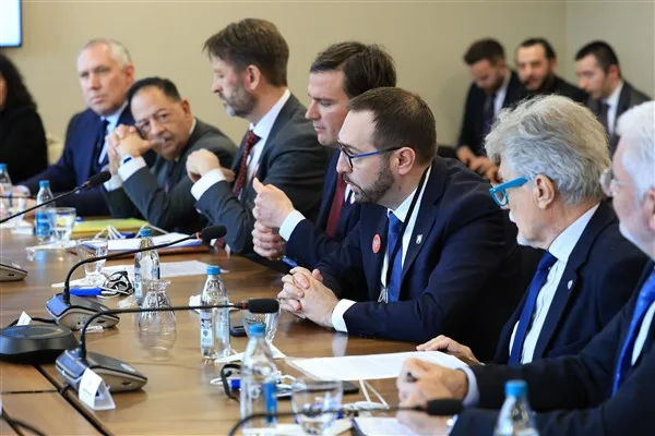 Heyet, Adalet Bakanlığı&rsquo;ndan Silivri Cezaevi&rsquo;nde İmamoğlu ile g&ouml;r&uuml;şme izni alamadı.