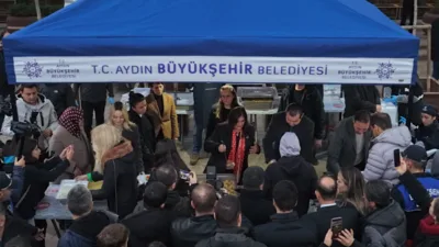 Aydın'da Ramazan ayı kapsamında kent genelinde iftar programları s&uuml;rd&uuml;r&uuml;l&uuml;yor. B&uuml;y&uuml;kşehir