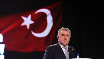 Gen&ccedil;lik ve Spor Bakanı Osman Aşkın Bak, A Milli Basketbol
