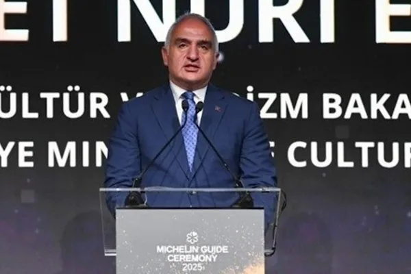 Bakan Ersoy, AK Parti Genel Başkan Yardımcısı ve Dış İlişkiler