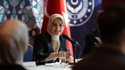 Aile ve Sosyal Hizmetler Bakanı G&ouml;ktaş, oyun i&ccedil;erik &uuml;reticileriyle bir