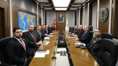 Bakanlıktan yapılan a&ccedil;ıklamaya g&ouml;re, Milli Savunma Bakanı Yaşar G&uuml;ler, T&uuml;rkiye-ABD
