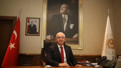 Konuşmasında sınır g&uuml;venliği ve b&ouml;lgesel gelişmelere değinen G&uuml;ler, &ldquo;&Uuml;lkemizin bekası,