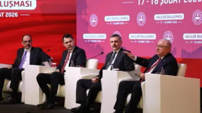 Milli Savunma Bakanı Yaşar G&uuml;ler, İ&ccedil;işleri Bakanlığı tarafından d&uuml;zenlenen Valiler