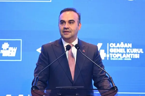 Sanayi ve Teknoloji Bakanı Kacır,&nbsp;Cumhurbaşkanı Recep Tayyip Erdoğan ve Yunanistan