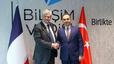 Sanayi ve Teknoloji Bakanı Mehmet Fatih Kacır, Fransa Dış Ticaret