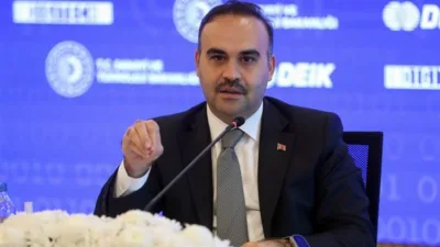 Bakan Kacır, iftarın ardından ger&ccedil;ekleştirilen toplantıda, &ldquo;Şehrimizin rekabet g&uuml;c&uuml;n&uuml; artıracak,