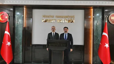 &Ccedil;eşitli incelemelerde yapmak &uuml;zere Hatay&rsquo;a gelen Ulaştırma ve Altyapı Bakanı