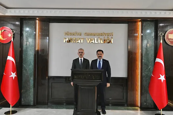 &Ccedil;eşitli incelemelerde yapmak &uuml;zere Hatay&rsquo;a gelen Ulaştırma ve Altyapı Bakanı