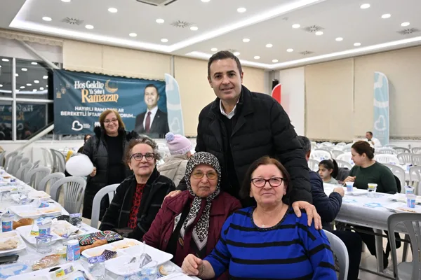 Balıkesir B&uuml;y&uuml;kşehir Belediye Başkanı Ahmet Akın, belediyenin Kepsut&rsquo;ta d&uuml;zenlediği iftar