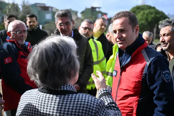 Balıkesir B&uuml;y&uuml;kşehir Belediye Başkanı Ahmet Akın, lodos ve k&ouml;t&uuml; hava