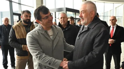 Isparta Belediye Başkanı Başdeğirmen, esnaf buluşmalarını s&uuml;rd&uuml;r&uuml;yor. Başkan Başdeğirmen, yeni