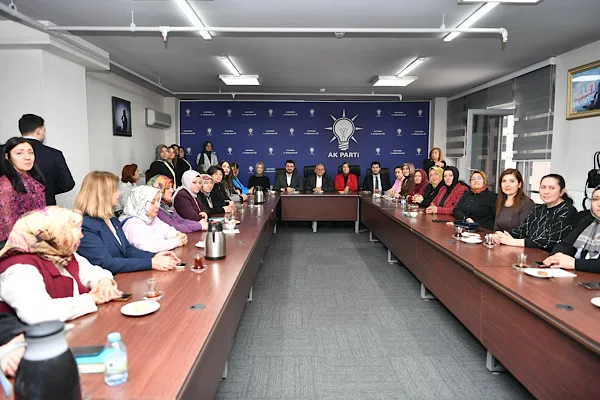Kayseri B&uuml;y&uuml;kşehir Belediye Başkanı Dr. Memduh B&uuml;y&uuml;kkılı&ccedil;, AK Parti Kayseri
