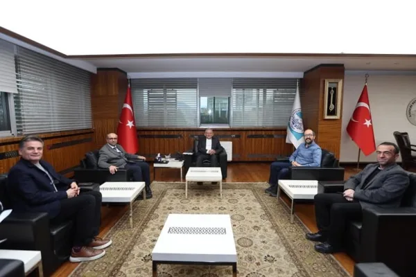 Kayseri B&uuml;y&uuml;kşehir Belediye Başkanı B&uuml;y&uuml;kkılı&ccedil;, Erciyes &Uuml;niversitesi Tıp Fak&uuml;ltesi y&ouml;netici
