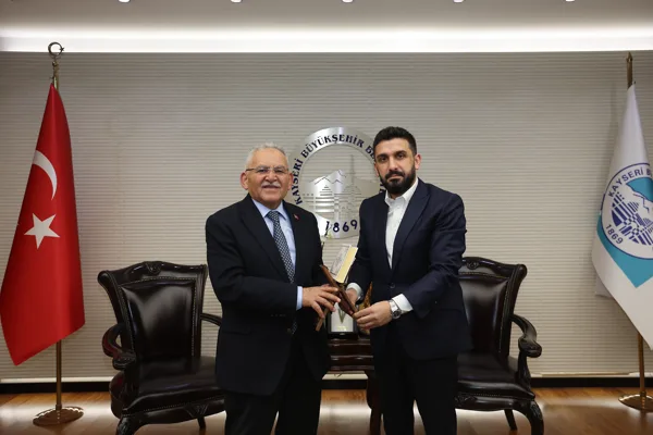 Kayseri B&uuml;y&uuml;kşehir Belediye Başkanı B&uuml;y&uuml;kkılı&ccedil;, T&Uuml;GVA Genel Başkanı Beşinci, Teşkilat