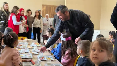 Osman Yeşilyurt tarafından yaptırılan ve Karab&uuml;k Belediye Başkanı &Ouml;zkan &Ccedil;etinkaya&rsquo;nın