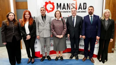 MANSİAD&rsquo;ın ev sahipliğinde ger&ccedil;ekleşen iftar yemeğine Başkan Dutlulu&rsquo;nun yanı sıra