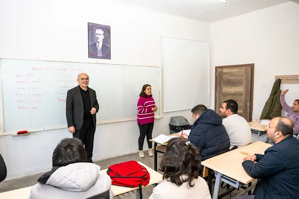 Malatya B&uuml;y&uuml;kşehir Belediye Başkanı Er, İn&ouml;n&uuml; &Uuml;niversitesi Meslek Y&uuml;ksekokulu&rsquo;nda engelli