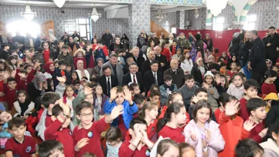 Trabzon B&uuml;y&uuml;kşehir Belediye Başkanı Ahmet Metin Gen&ccedil;&rsquo;e, &Ccedil;arşıbaşı Belediye Başkanı