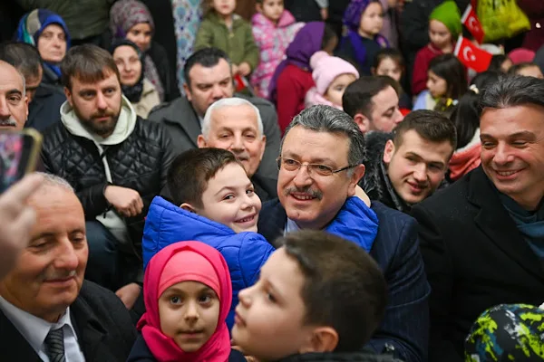 Trabzon B&uuml;y&uuml;kşehir Belediye Başkanı Ahmet Metin Gen&ccedil;, Ramazan ayı dolayısıyla