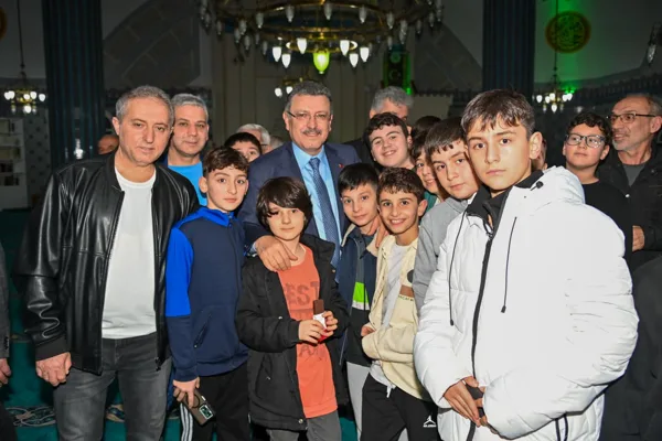 Trabzon B&uuml;y&uuml;kşehir Belediyesi tarafından &ldquo;Trabzon&rsquo;da Ramazan Paylaşınca G&uuml;zel&rdquo; mottosuyla d&uuml;zenlenen