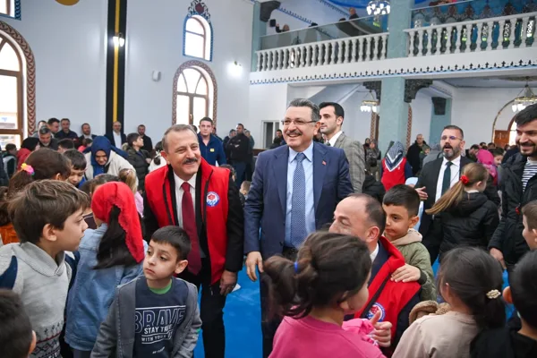 Trabzon B&uuml;y&uuml;kşehir Belediye Başkanı Ahmet Metin Gen&ccedil;, Ramazan ayı nedeniyle