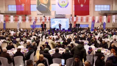 Ordu B&uuml;y&uuml;kşehir Belediye Başkanı Mehmet Hilmi G&uuml;ler, iftar &ouml;ncesi il&ccedil;elerdeki