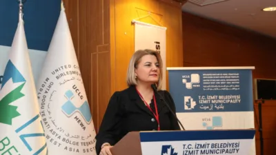 UCLG-MEWA Kadın Komitesi Toplantısı&rsquo;nın a&ccedil;ılış konuşmasını yapan İzmit Belediye Başkanı