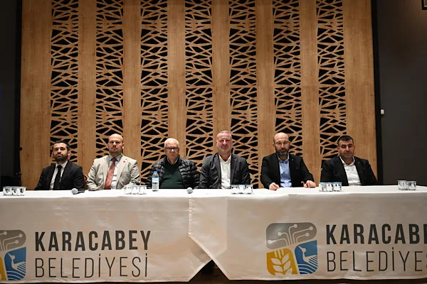 Karacabey Belediye Başkanı Fatih Karabatı, muhtarlarla kapsamlı bir istişare toplantısında