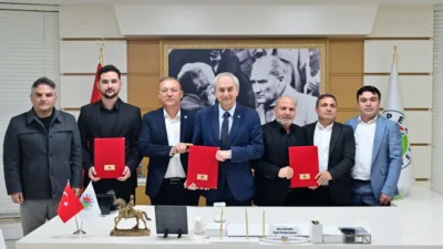 Kepez Belediye Başkanı Mesut Kocag&ouml;z, G&uuml;ndoğdu Mahallesi&rsquo;nde yapılacak semt evi