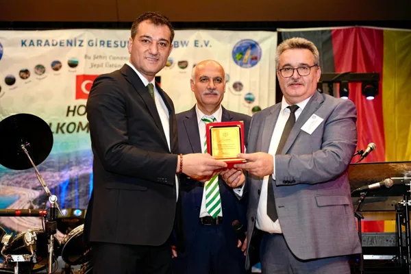 Cumhuriyet Halk Partisi Giresun İl Başkanı G&ouml;khan Şeny&uuml;rek, Giresun Belediye