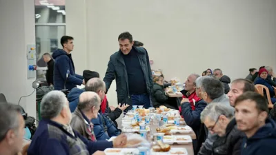 Giresun Belediye Başkanı K&ouml;se, Ramazan ayının &uuml;&ccedil;&uuml;nc&uuml; akşamında belediye tarafından