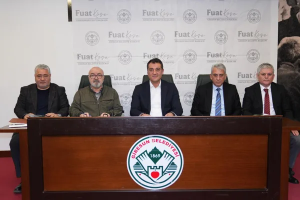 Belediye Halk Akademisi Toplantı Salonu&rsquo;nda ger&ccedil;ekleştirilen 2026 yılının ilk Muhtarlar