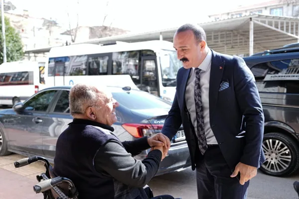Konyaaltı Belediye Başkanı Kotan, T&uuml;rkiye Sakatlar Derneği Antalya Şubesi&rsquo;ni ziyaret