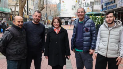 Maltepe Belediye Başkanı K&ouml;ymen, Bağlarbaşı Mahallesi&rsquo;nde mahalle sakinleri ve esnafla
