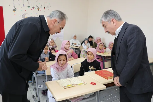 Eyy&uuml;biye Belediyesi&rsquo;nin her yaştan &ccedil;ocuk ve gencin hizmetine sunduğu, &uuml;niversite