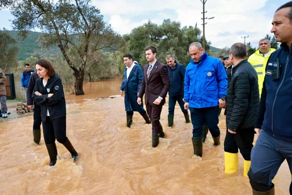 Bodrum&rsquo;da &uuml;&ccedil; g&uuml;nd&uuml;r aralıklarla devam eden ve sabah saatlerinde yoğunlaşan